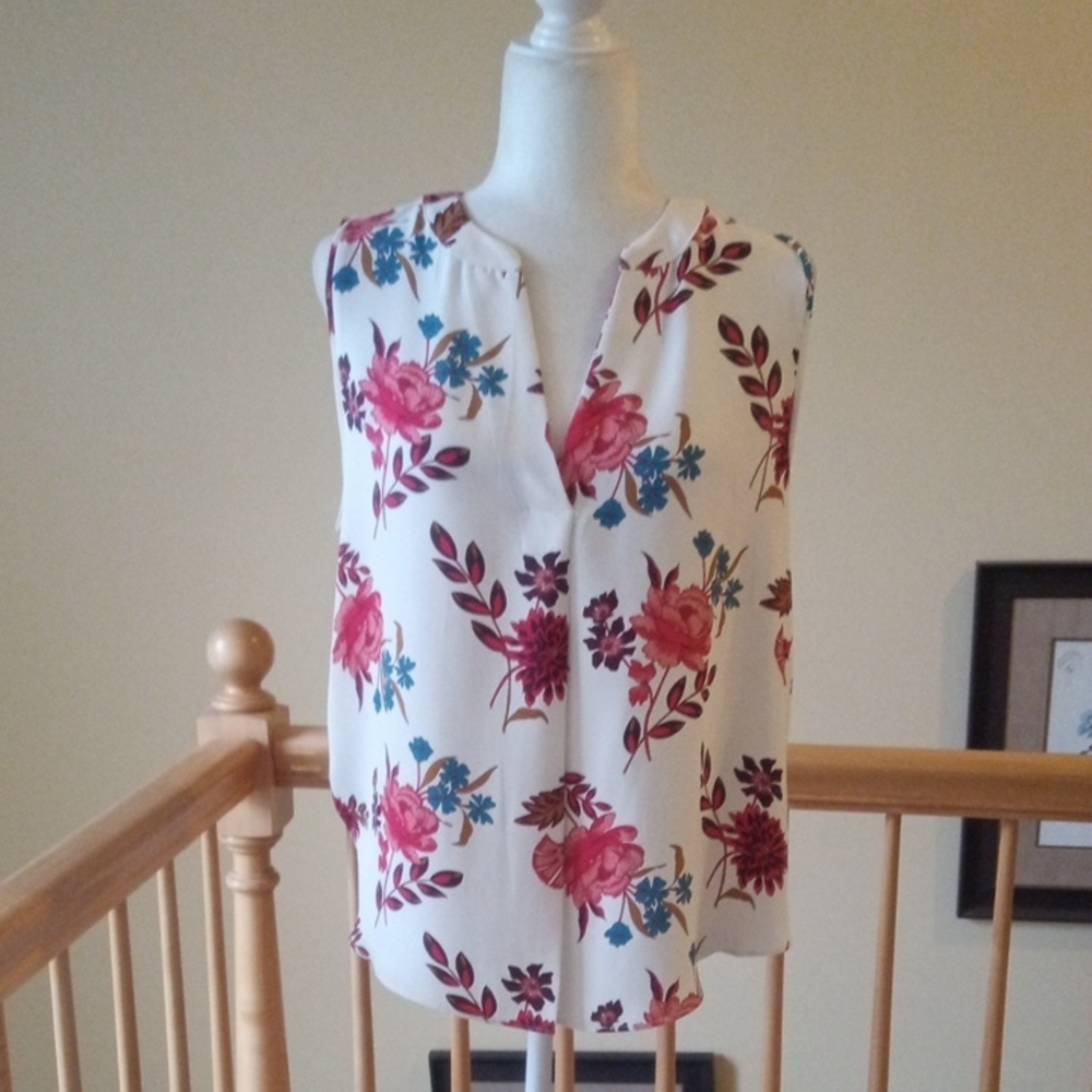 Ann Taylor LOFT Floral Sleeveless Blouse - White and Pink
